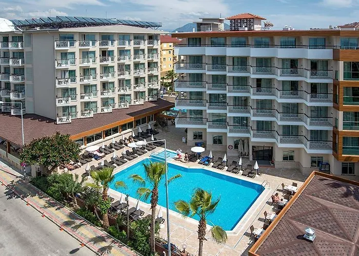 Riviera & מלון 4*