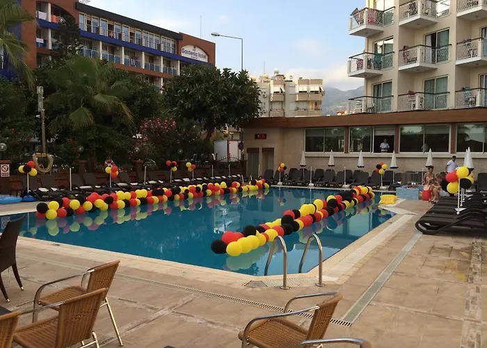 מלון Riviera & אלאניה