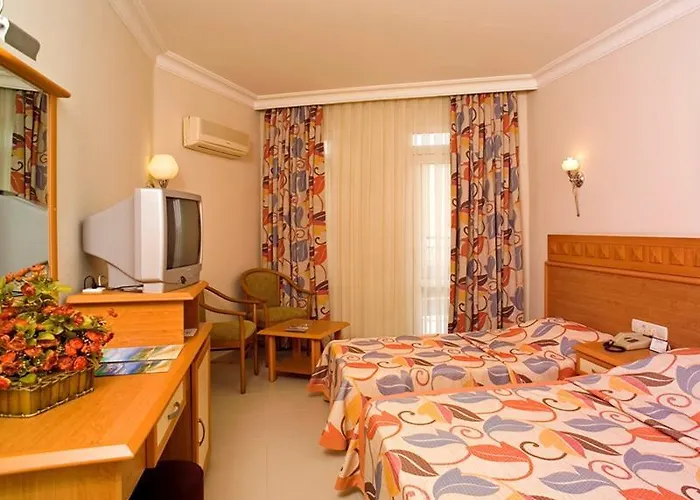 מלון Riviera & 4*