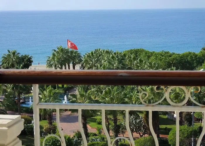 Riviera & אלאניה