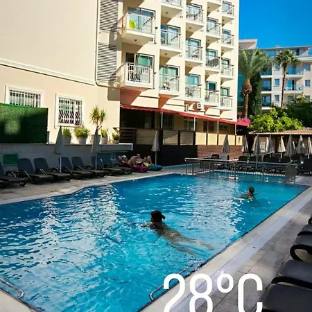 호텔 Riviera & 4*