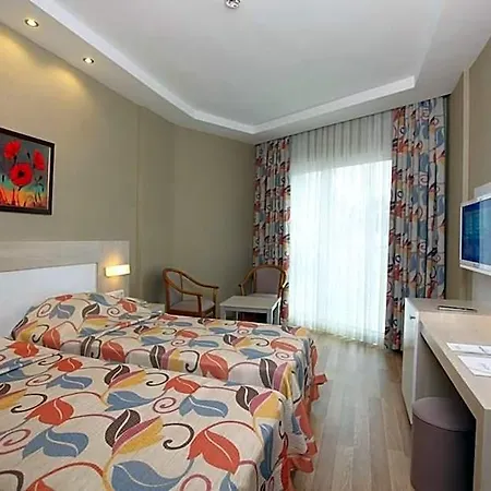Riviera & Hotell 4*