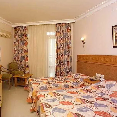 里维埃拉酒店加spa