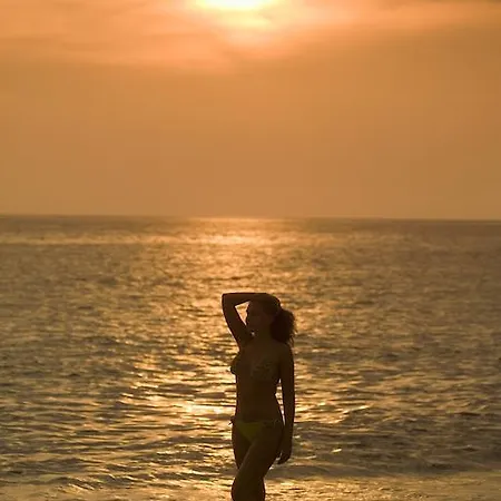 里维埃拉酒店加spa