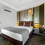 Hotell Riviera &