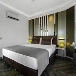 Hotell Riviera & Alanya