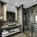 Riviera & 4*