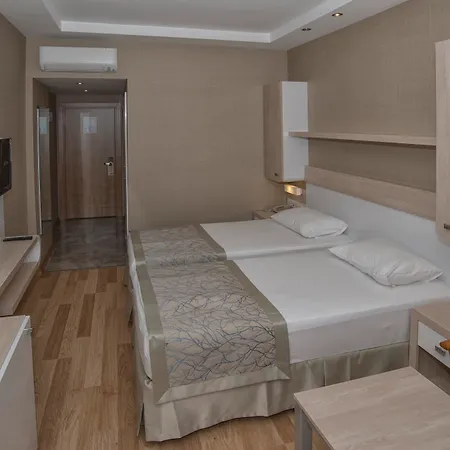 Riviera & 4* Alanya